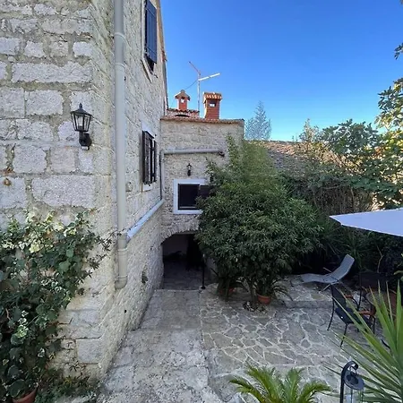 House With A Parking Space Donje Selo, Solta - 22049 * Grohote