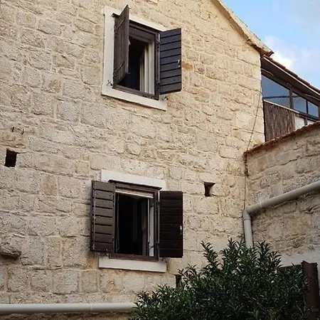 House With A Parking Space Donje Selo, Solta - 22049
